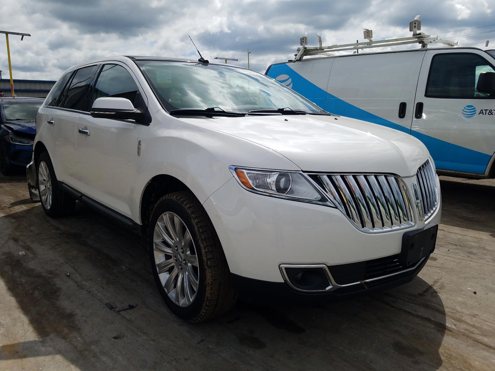 LINCOLN MKX 2013 with VIN 2LMDJ6JK1DBL39758 - Photo from auction