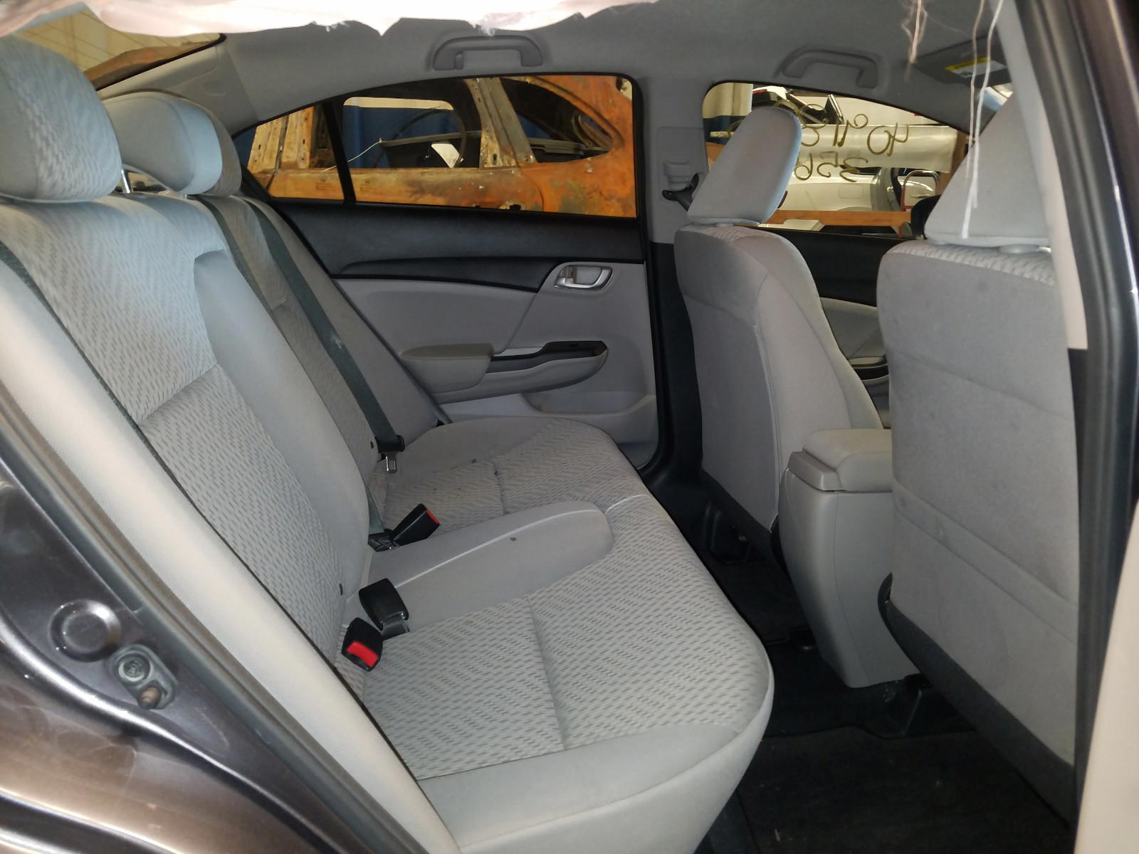 Photo 6 from auction – 2015 HONDA CIVIC LX with VIN 19XFB2F59FE105252