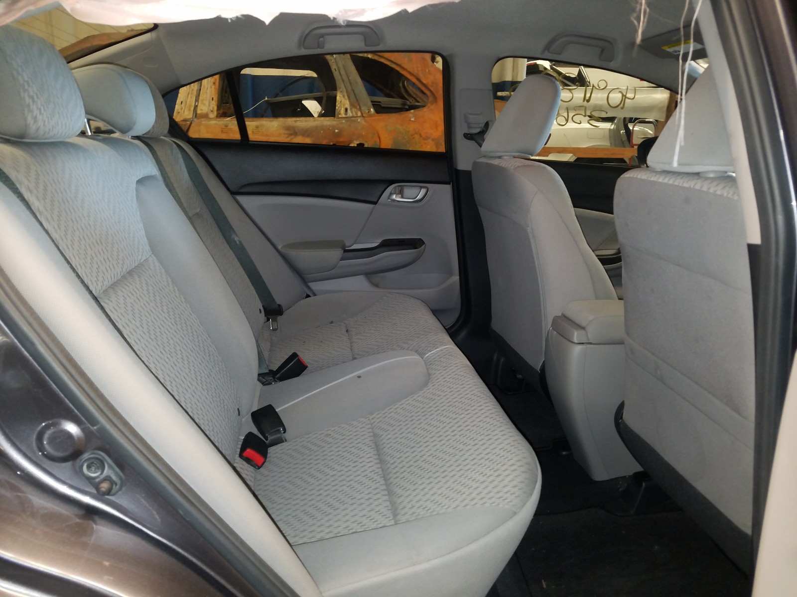 Zdjęcie 6 z aukcji – 2015 HONDA CIVIC LX z VIN 19XFB2F59FE105252