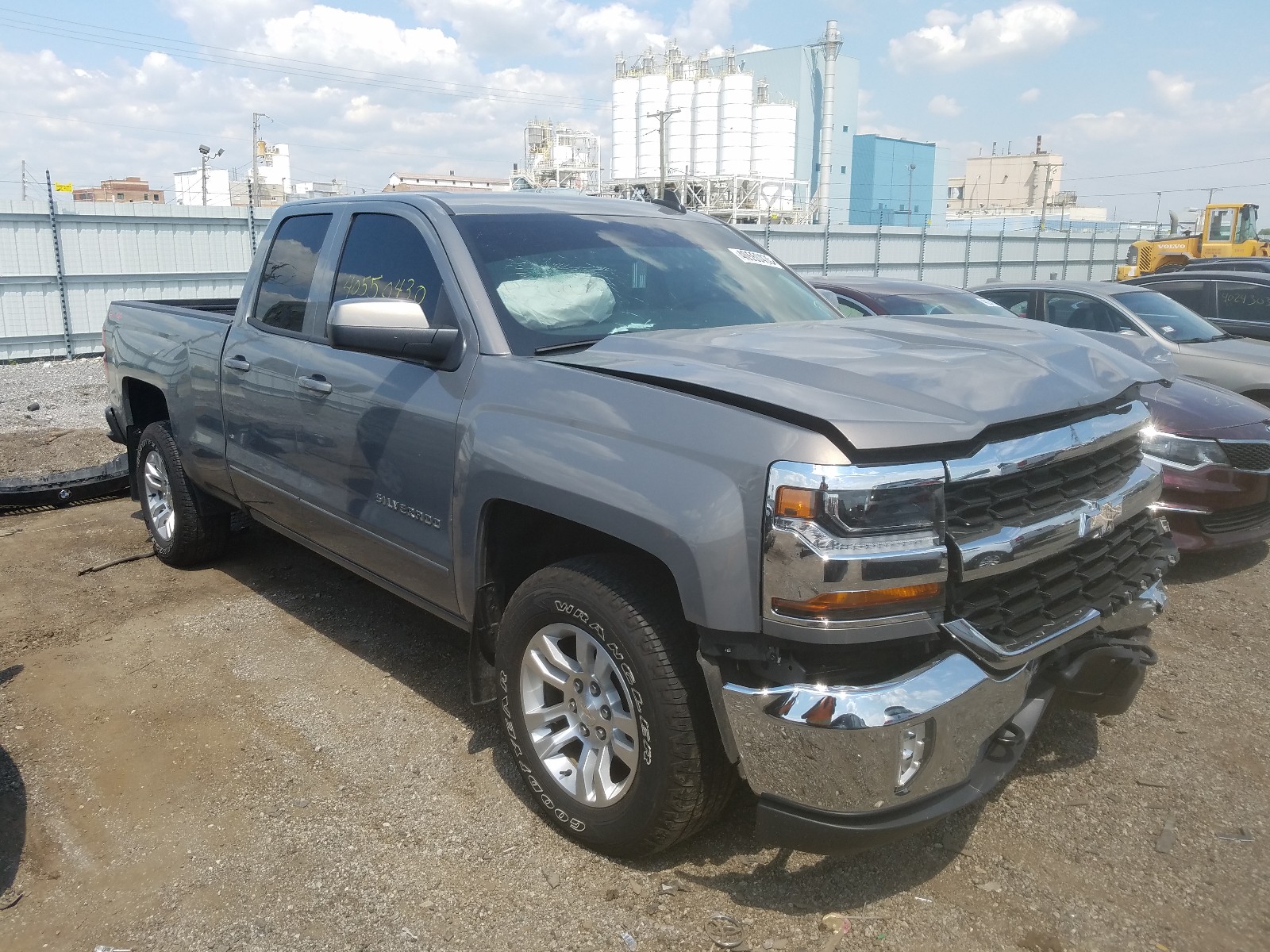 CHEVROLET SILVERADO 2017 with VIN 1GCVKREC9HZ298191 - Photo from auction