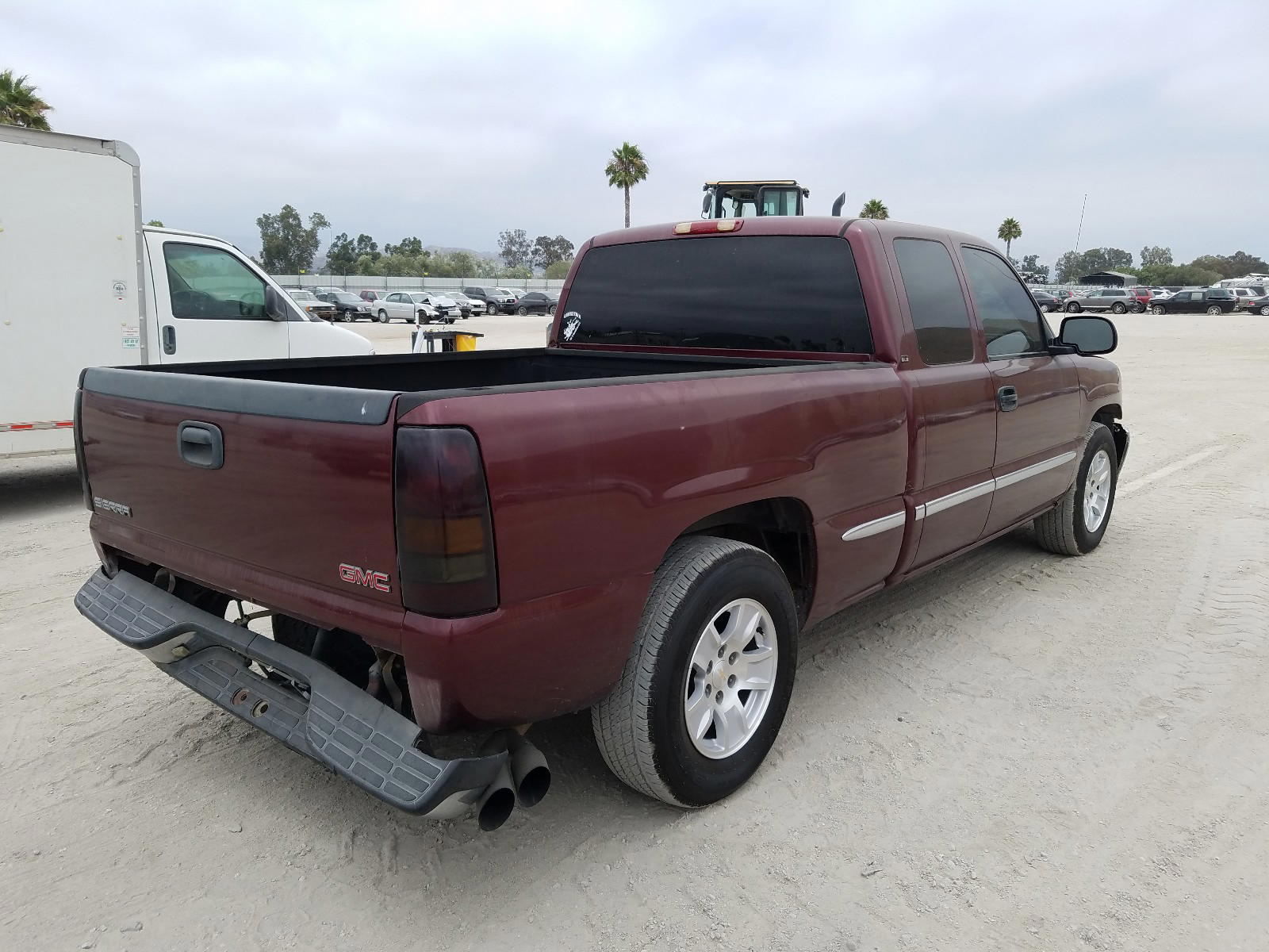 Photo 4 from auction – 2001 GMC NEW SIERRA with VIN 2GTEC19T811136267