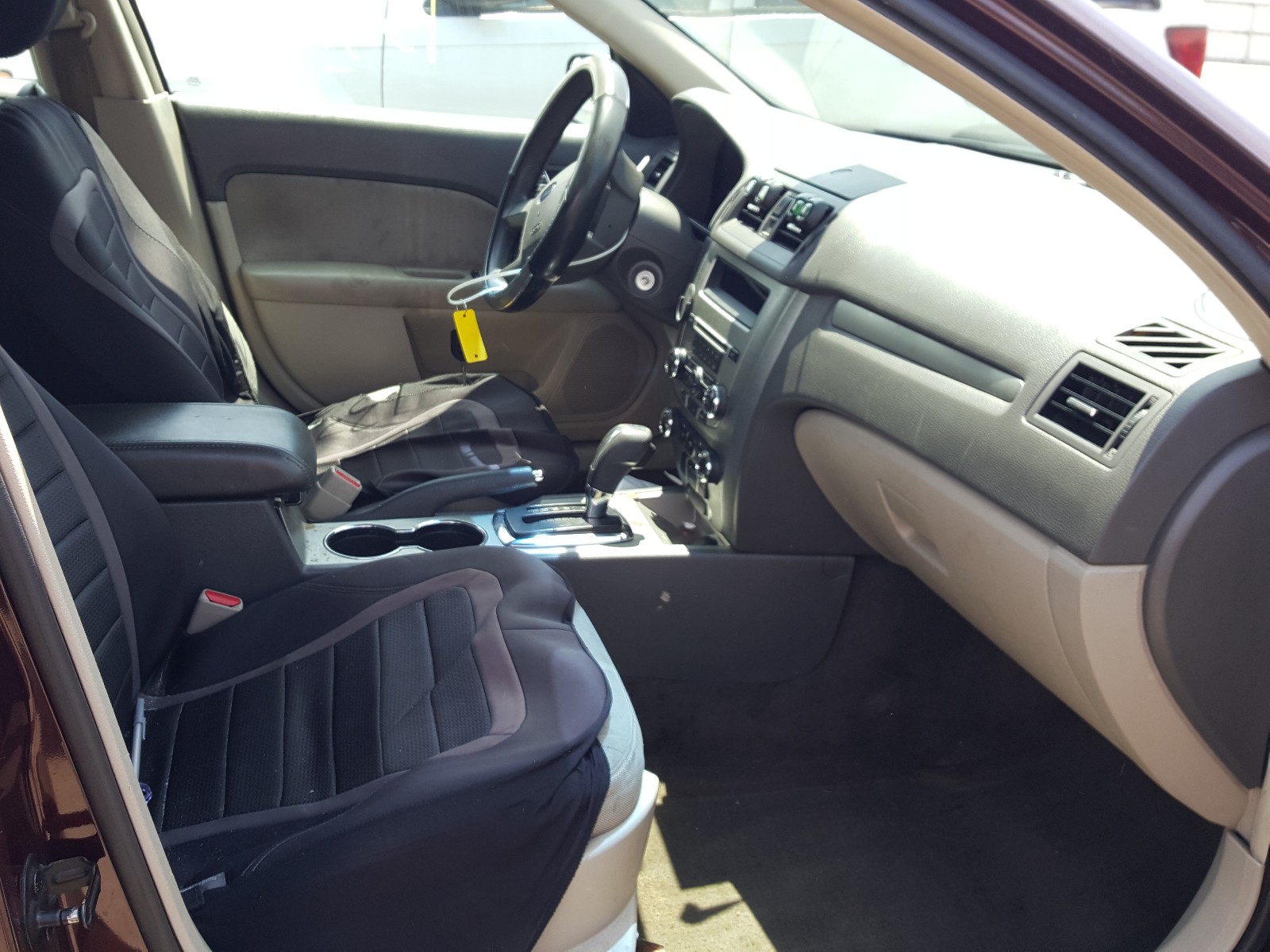 Photo 5 from auction – 2011 FORD FUSION SE with VIN 3FAHP0HA8BR208650