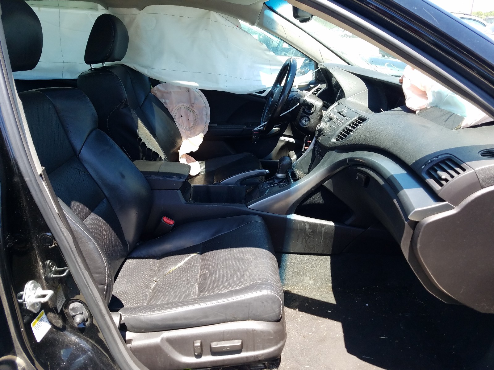 Photo 5 from auction – 2011 ACURA TSX with VIN JH4CW2H57BC001783