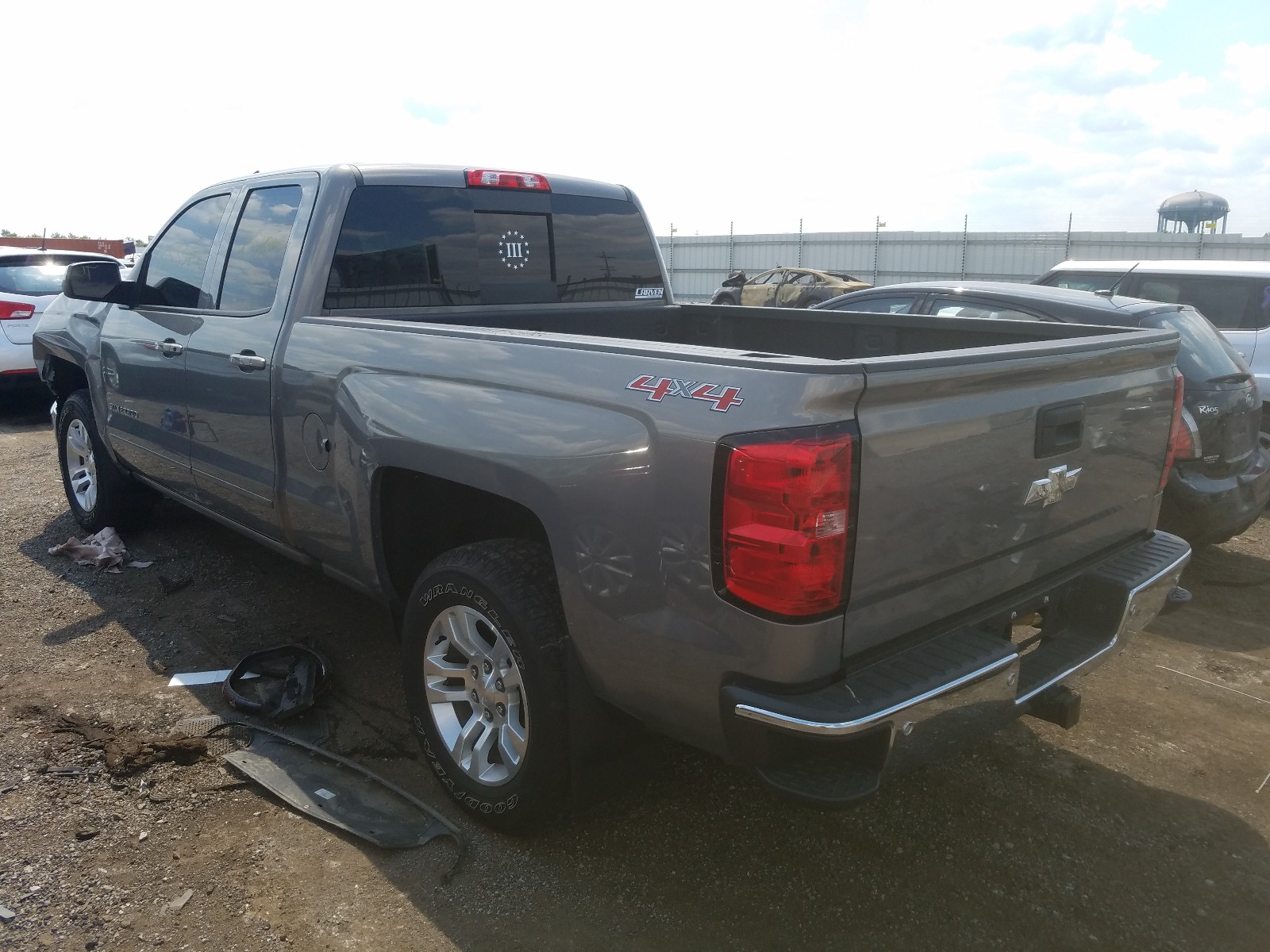 Photo 3 from auction – 2017 CHEVROLET SILVERADO with VIN 1GCVKREC9HZ298191