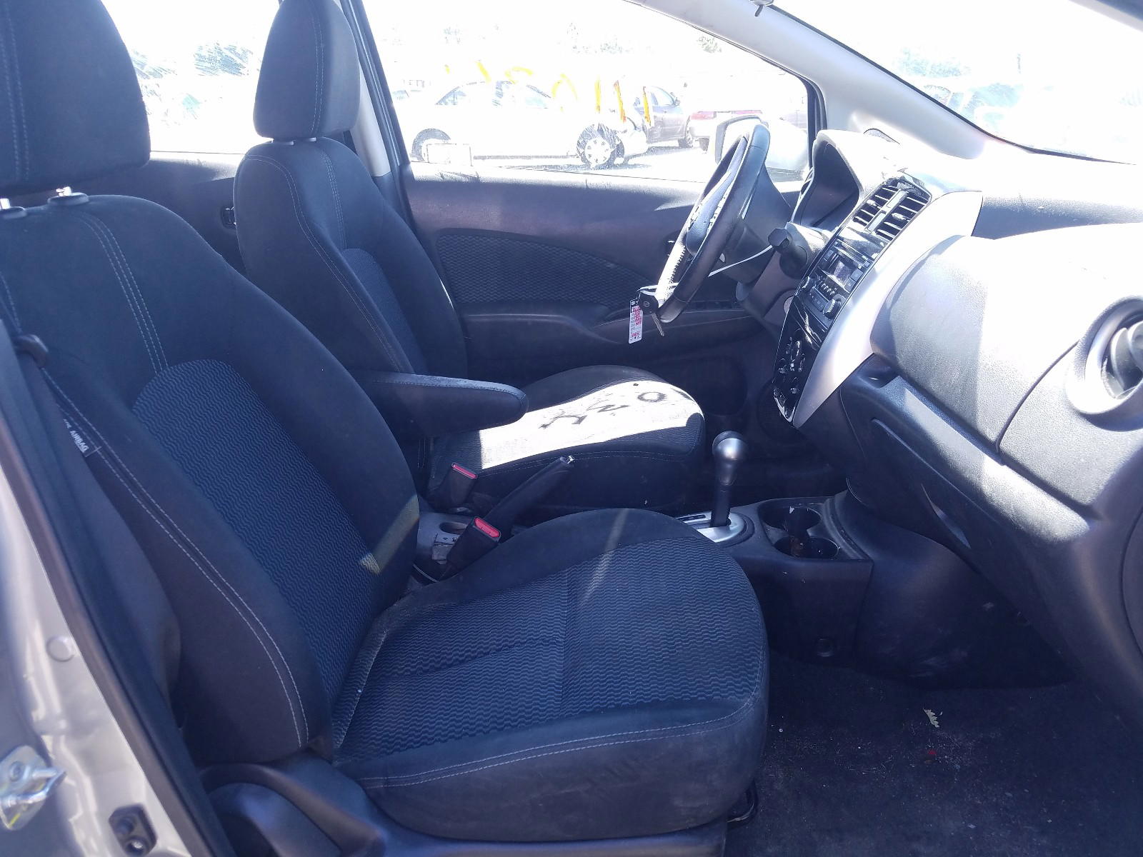 Photo 5 from auction – 2015 NISSAN VERSA NOTE with VIN 3N1CE2CP6FL402963