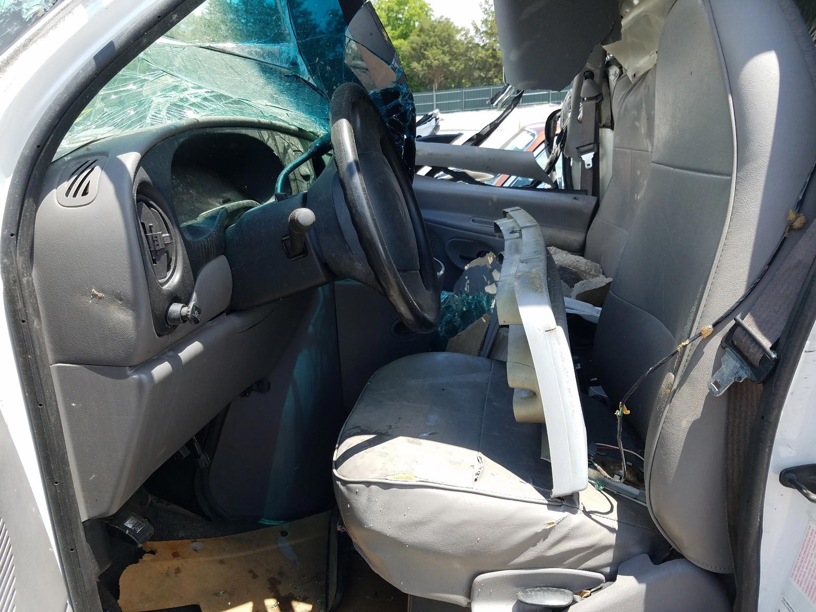 Photo 5 from auction – 1998 FORD ECONO E250 with VIN 1FTNE24L4WHB44488