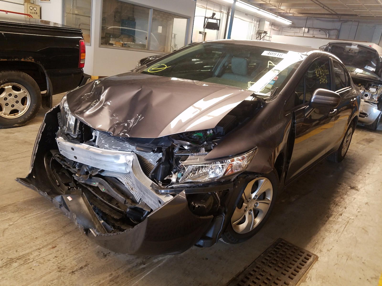 Photo 2 from auction – 2015 HONDA CIVIC LX with VIN 19XFB2F59FE105252