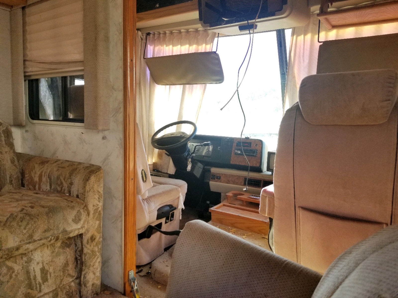 Photo 5 from auction – 1996 FORD F530 with VIN 3FCMF53GXTJA00063