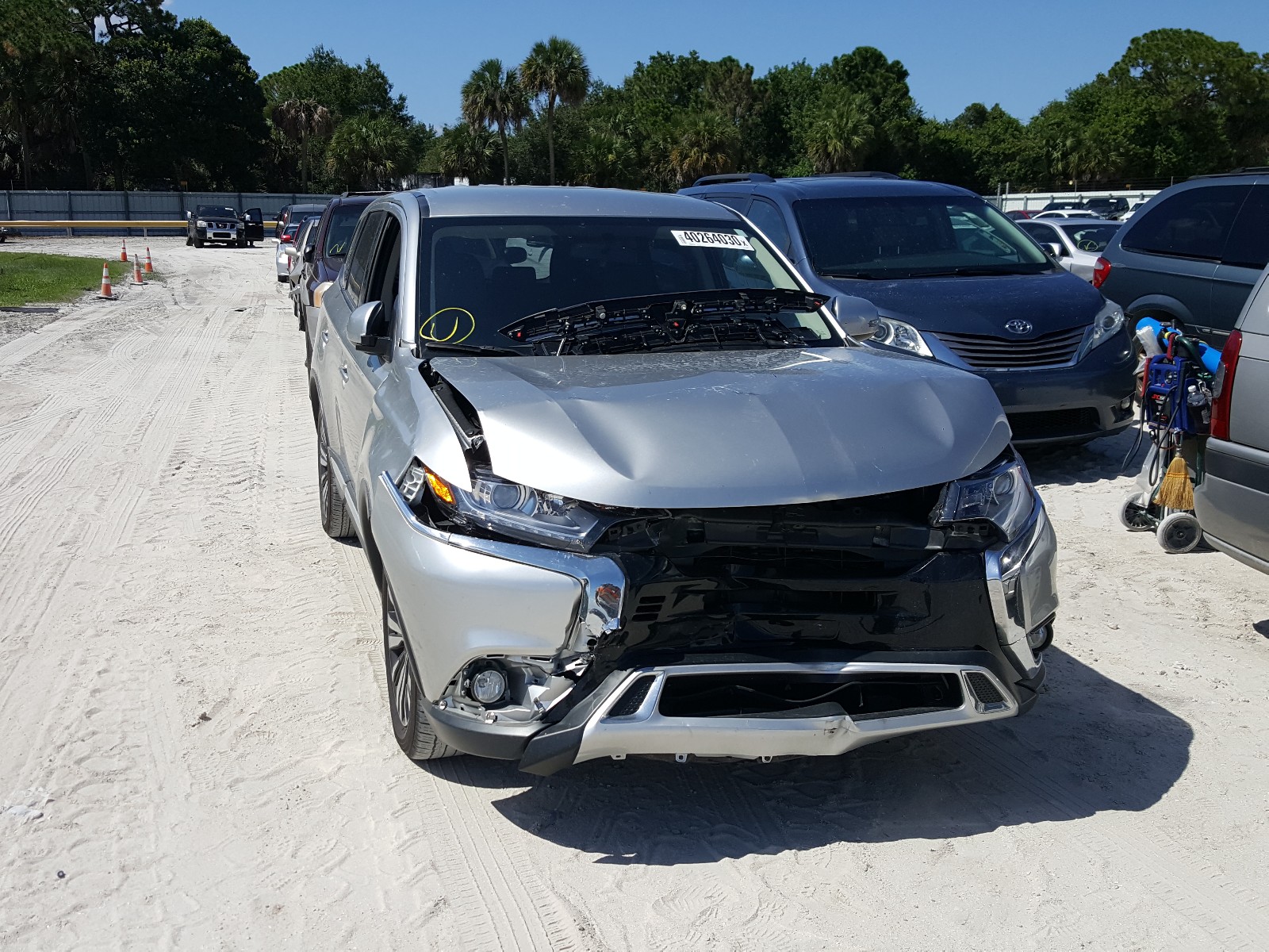 Photo 9 from auction – 2019 MITSUBISHI OUTLANDER with VIN JA4AD3A30KZ043765
