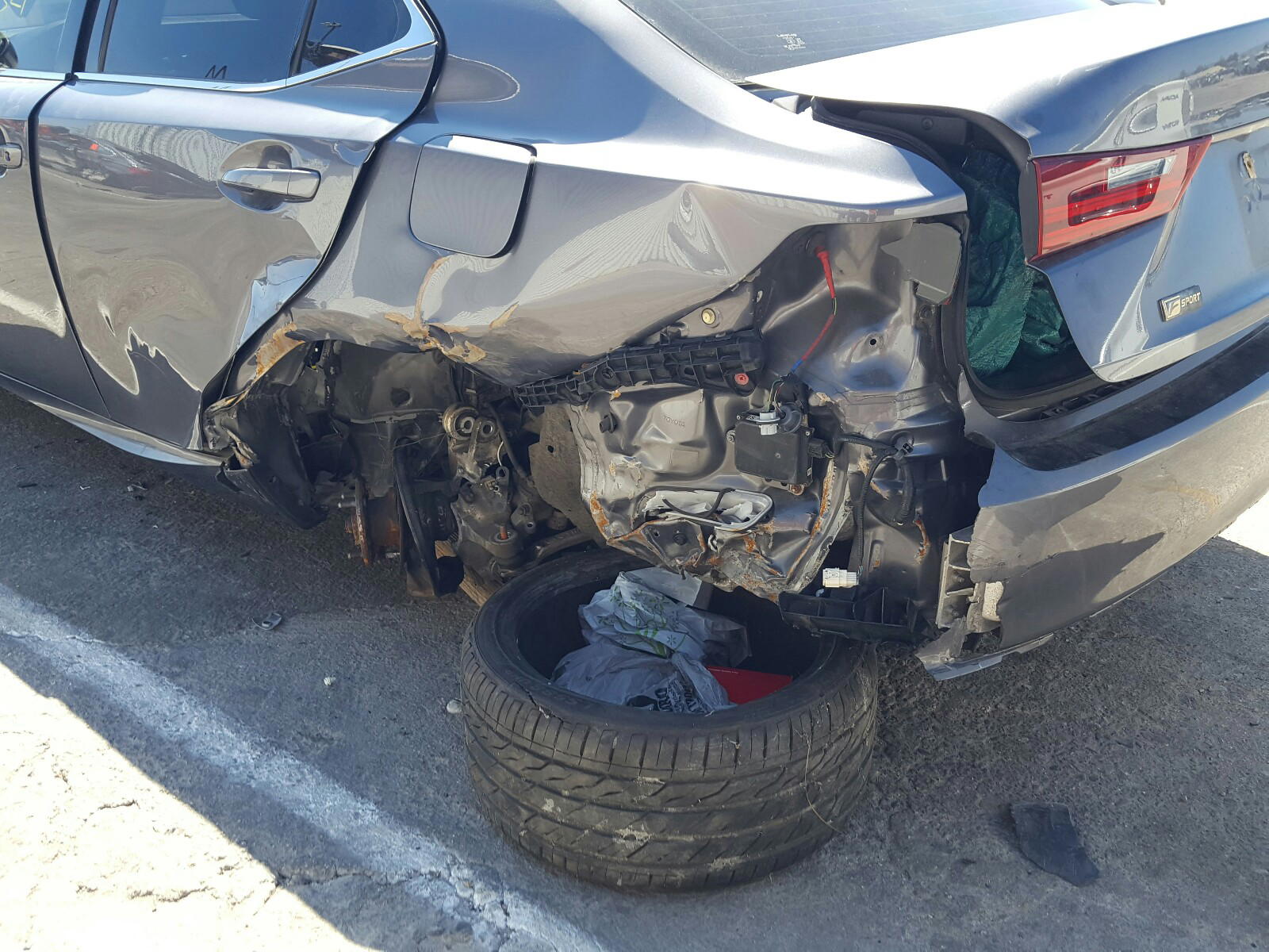 Photo 9 from auction – 2014 LEXUS IS 250 with VIN JTHCF1D26E5015236
