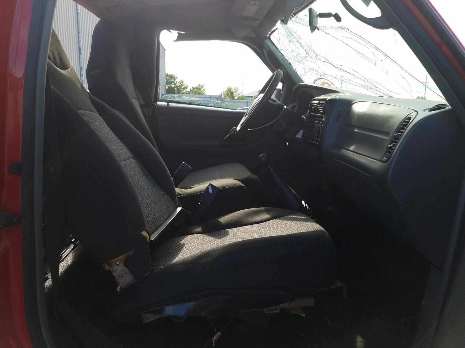 Photo 5 from auction – 2004 FORD RANGER with VIN 1FTYR10U04PA27617