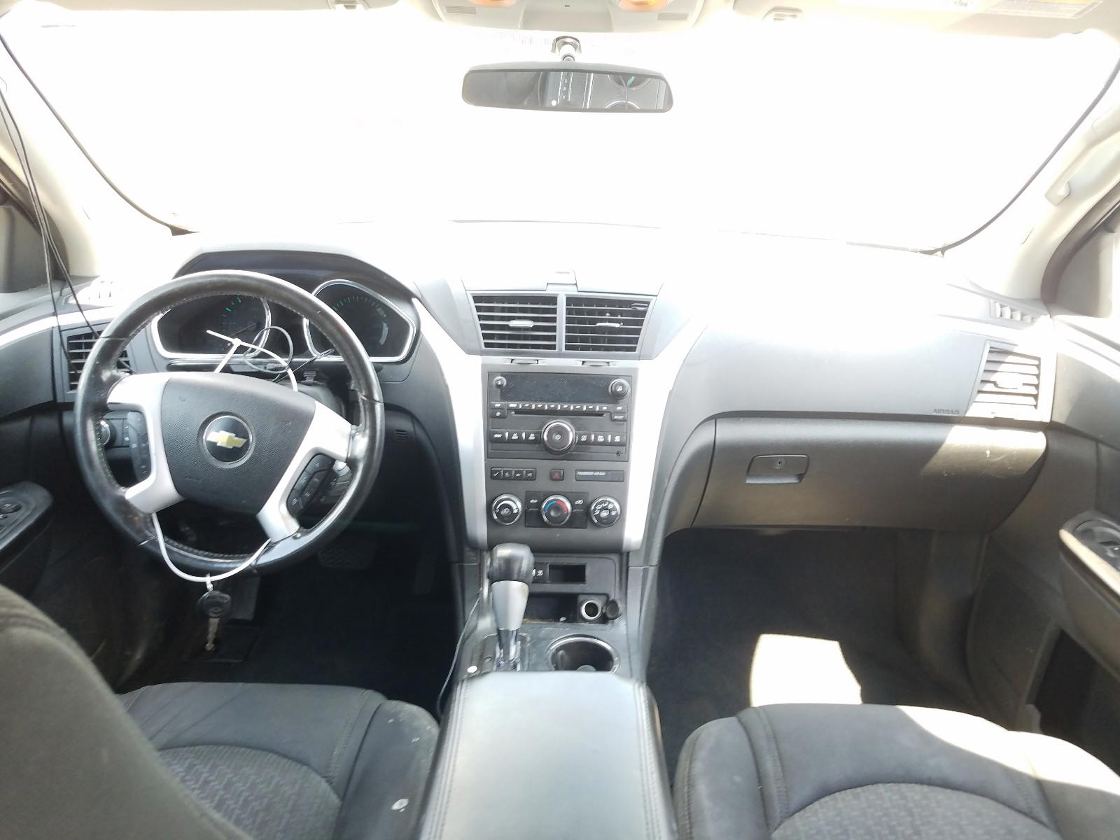 Photo 9 from auction – 2012 CHEVROLET TRAVERSE L with VIN 1GNKRGED2CJ101405