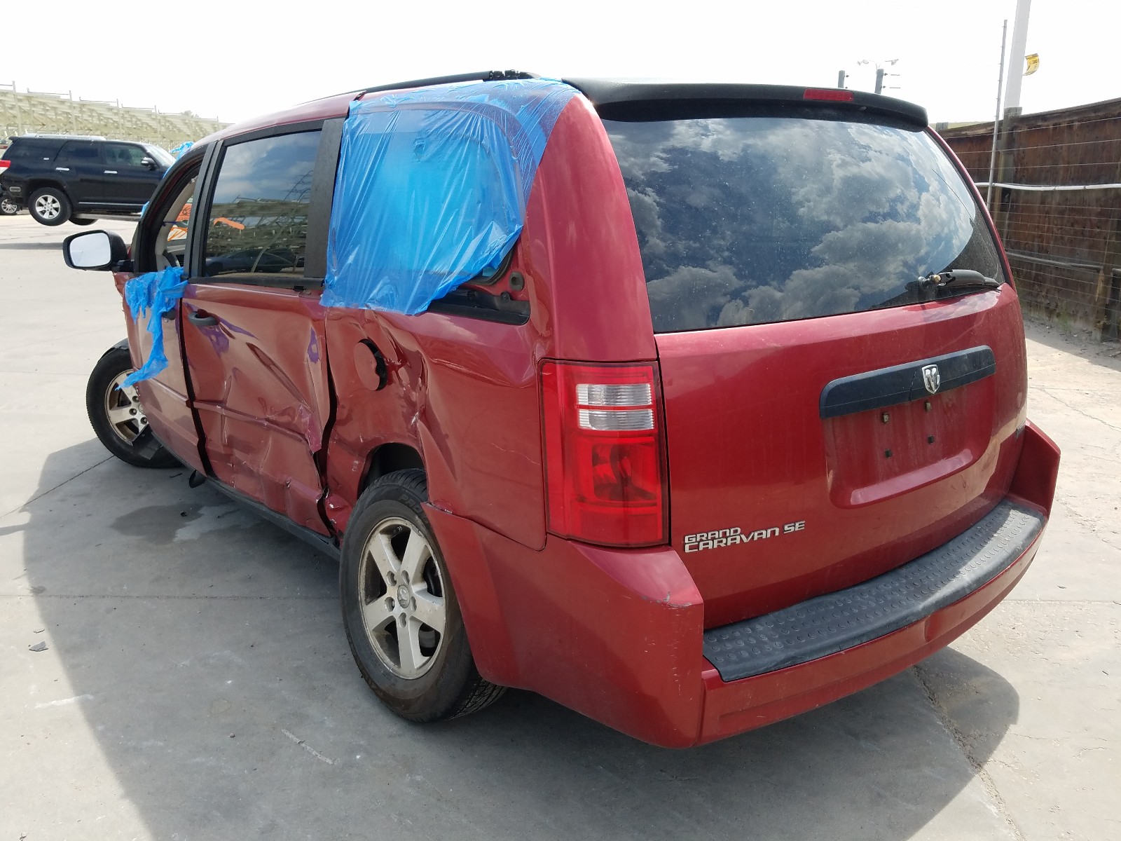 Photo 3 from auction – 2008 DODGE GRAND CARA with VIN 2D8HN44H28R705896