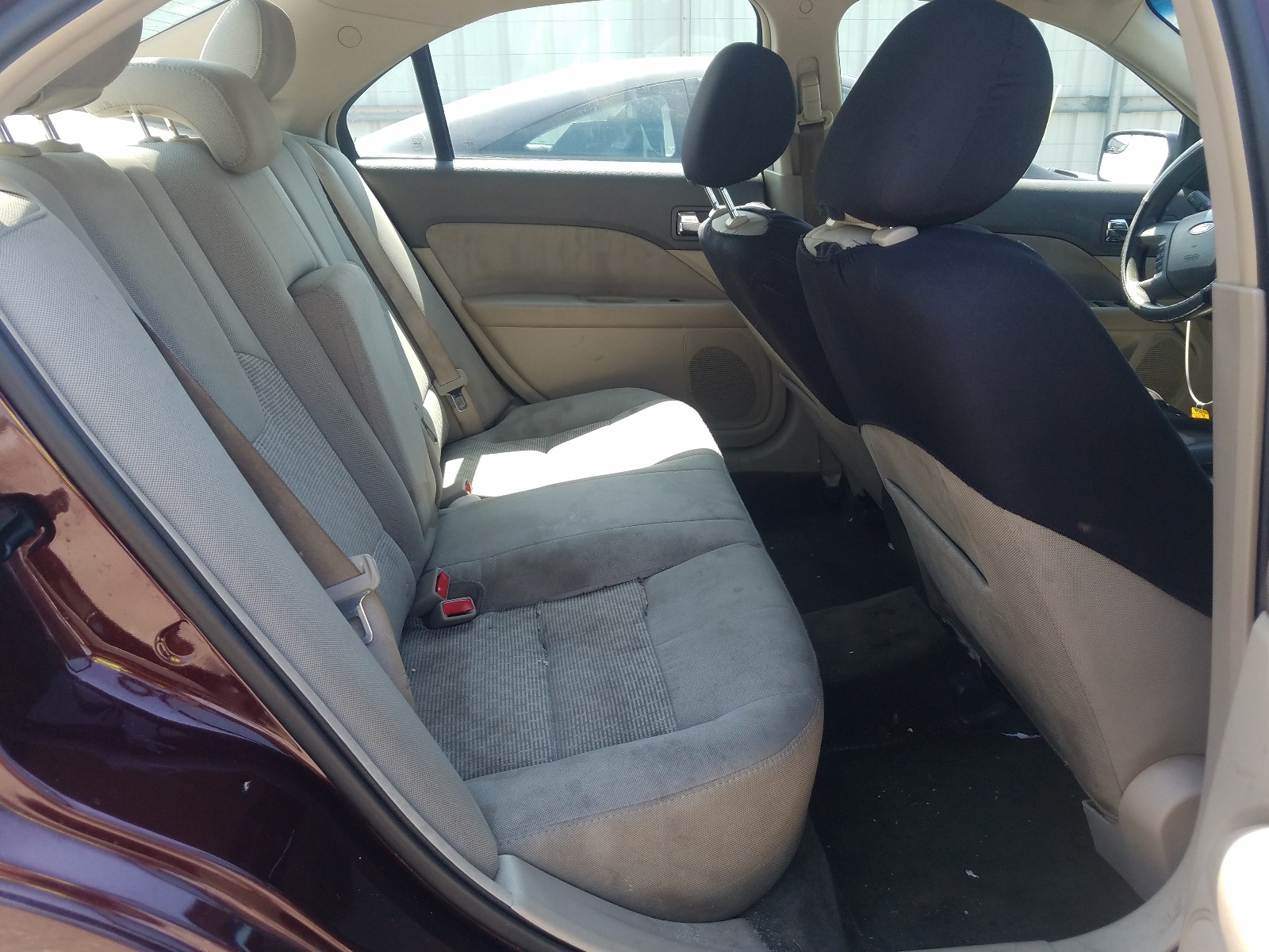 Photo 6 from auction – 2011 FORD FUSION SE with VIN 3FAHP0HA8BR208650