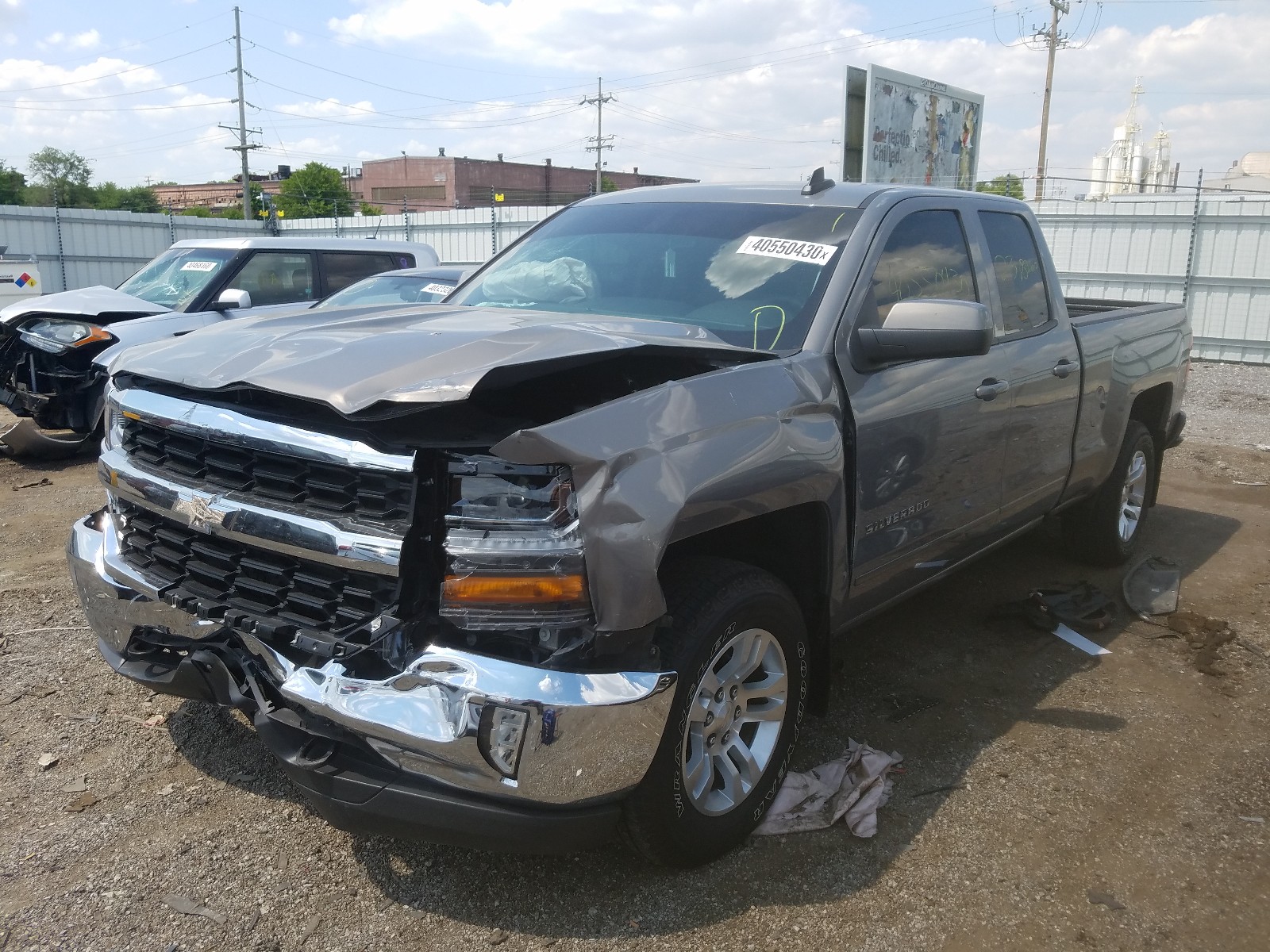 Photo 2 from auction – 2017 CHEVROLET SILVERADO with VIN 1GCVKREC9HZ298191