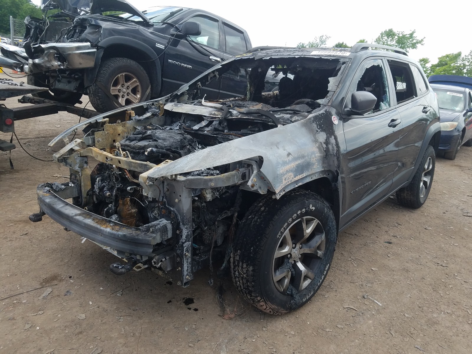 Zdjęcie 2 z aukcji – 2014 JEEP CHEROKEE T z VIN 1C4PJMBS3EW163280