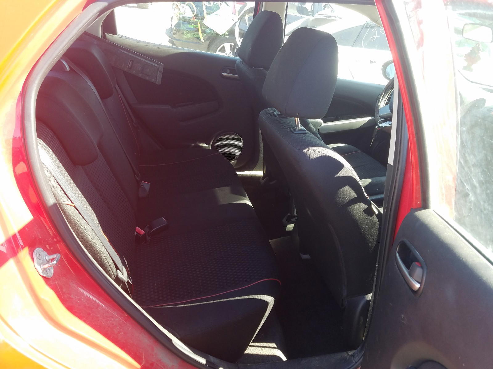 Photo 6 from auction – 2013 MAZDA MAZDA2 with VIN JM1DE1LY8D0160403