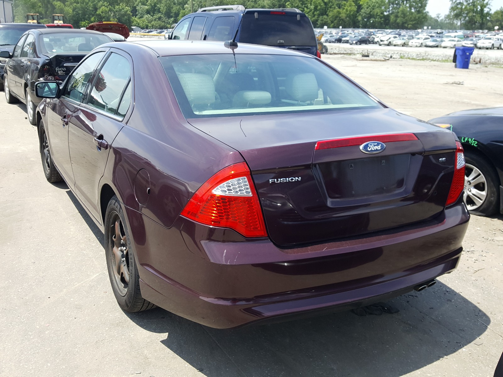 Photo 3 from auction – 2011 FORD FUSION SE with VIN 3FAHP0HA8BR208650