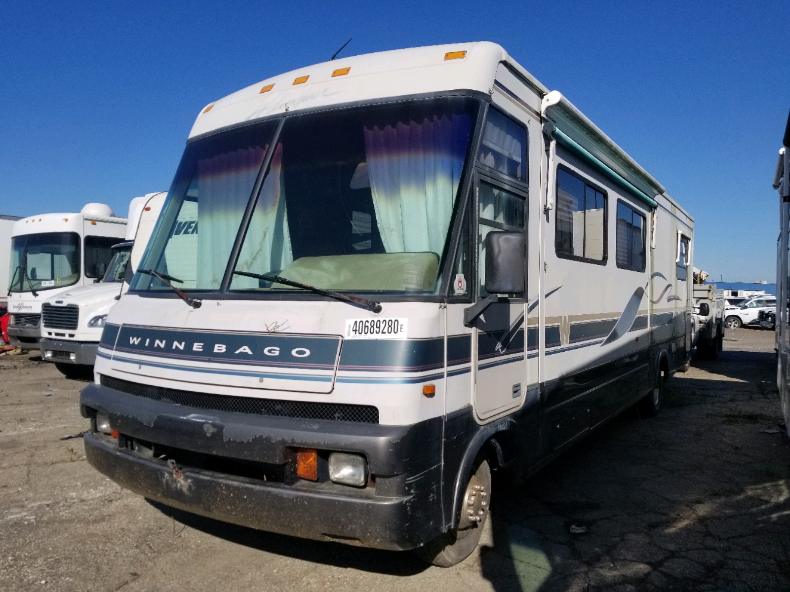 Photo 2 from auction – 1996 FORD F530 with VIN 3FCMF53GXTJA00063