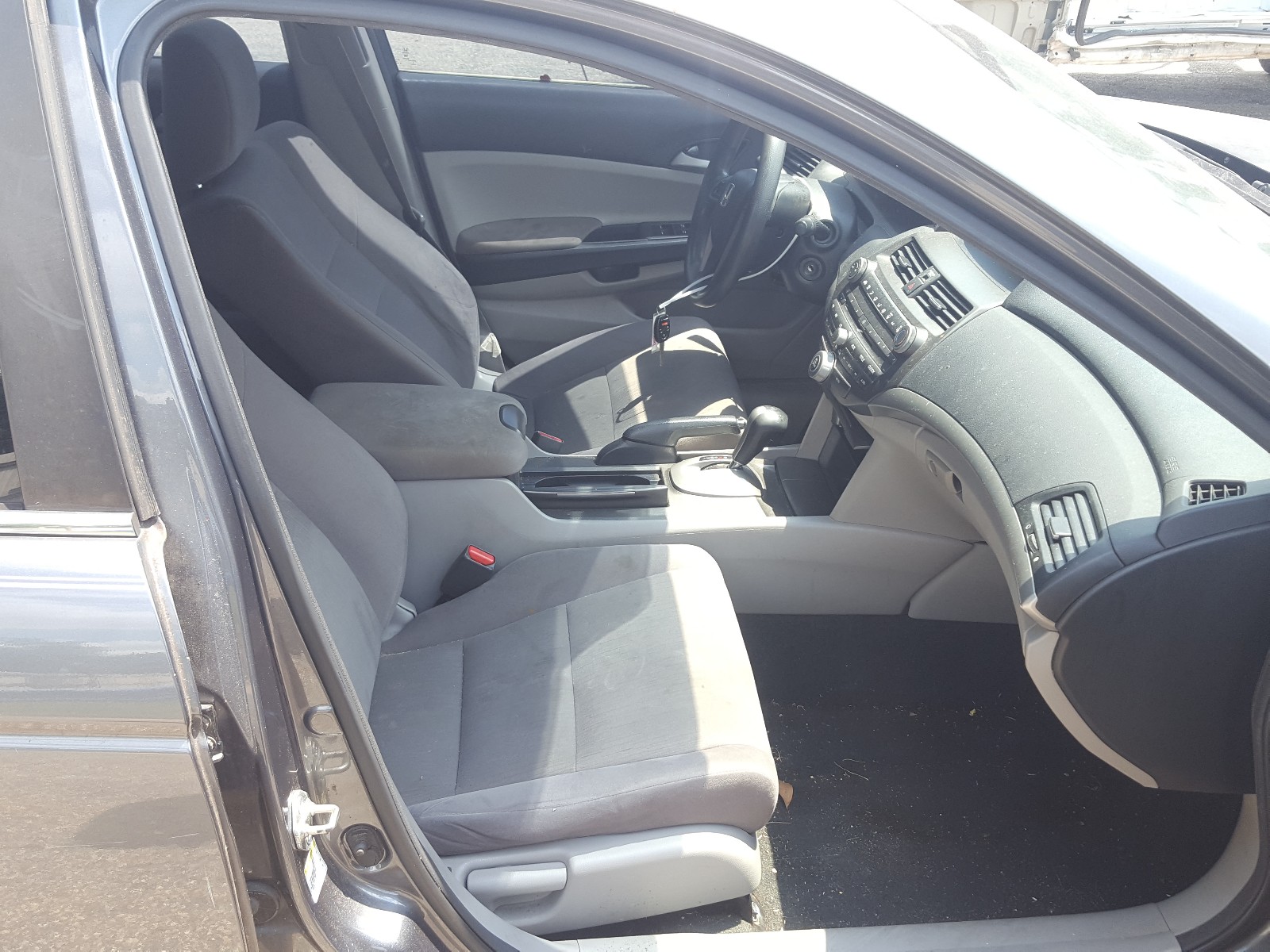 Photo 5 from auction – 2012 HONDA ACCORD LXP with VIN 1HGCP2F42CA105525