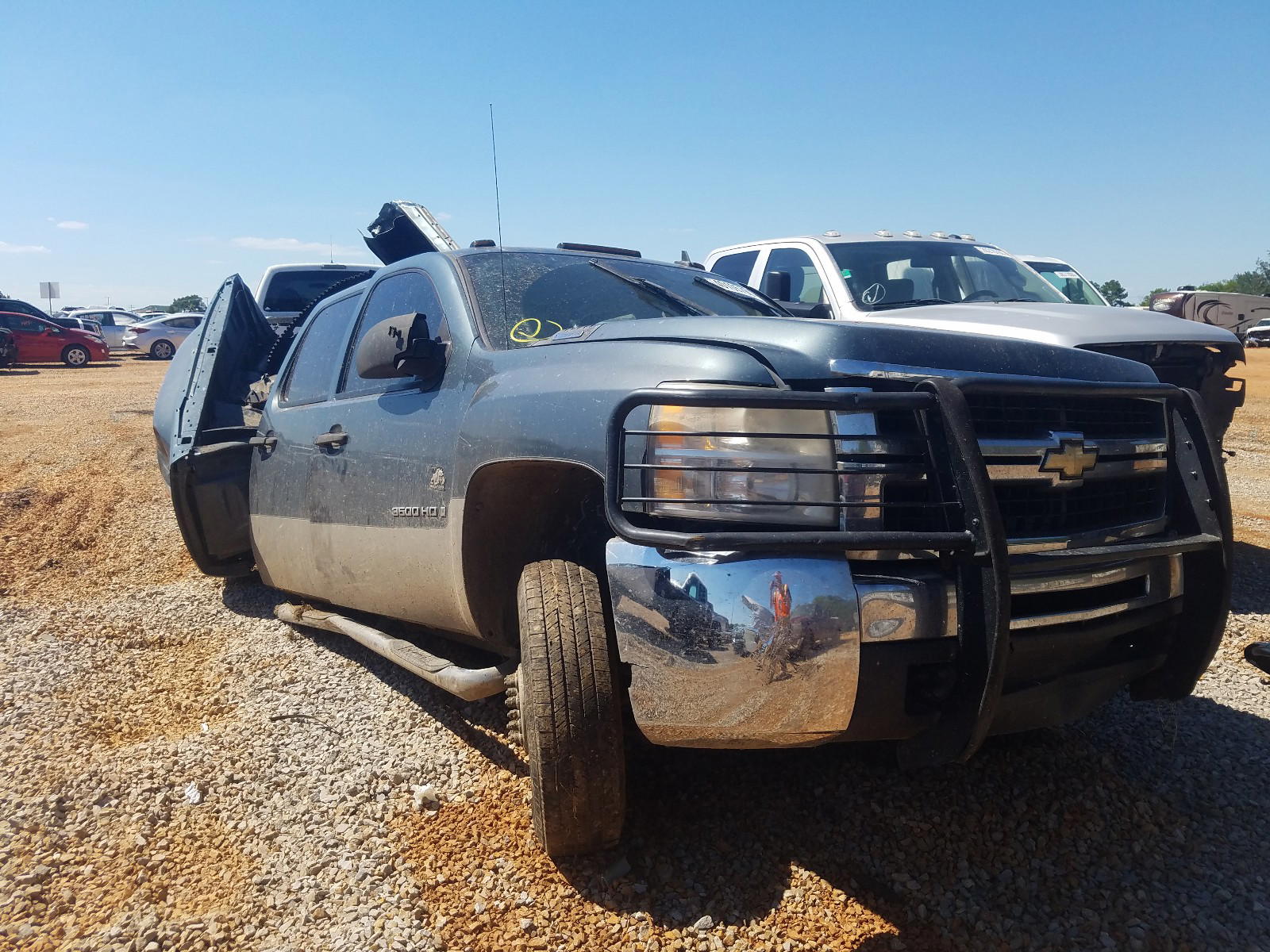 CHEVROLET SILVERADO 2008 with VIN 1GCJC33618F194074 - Photo from auction