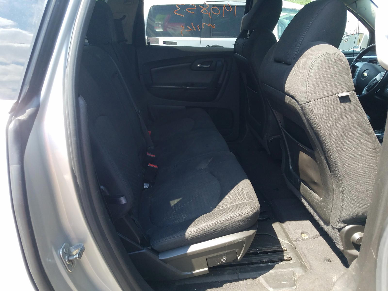 Photo 6 from auction – 2012 CHEVROLET TRAVERSE L with VIN 1GNKRGED2CJ101405