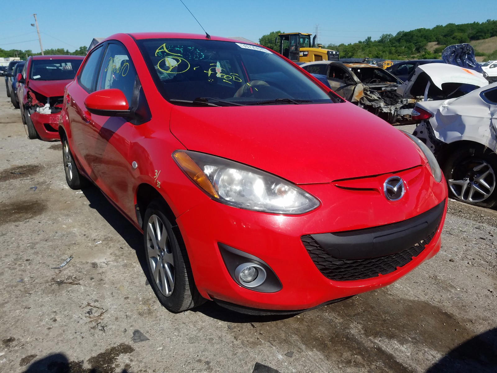 MAZDA MAZDA2 2013 with VIN JM1DE1LY8D0160403 - Photo from auction