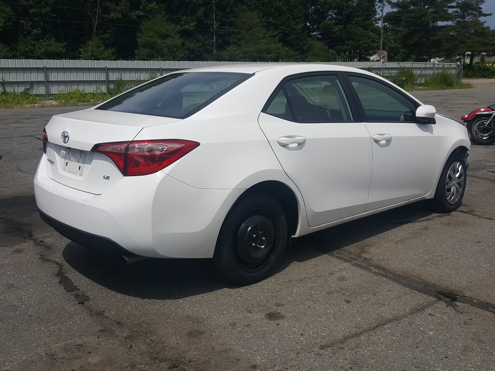 Photo 4 from auction – 2019 TOYOTA COROLLA L with VIN 2T1BURHE5KC243118