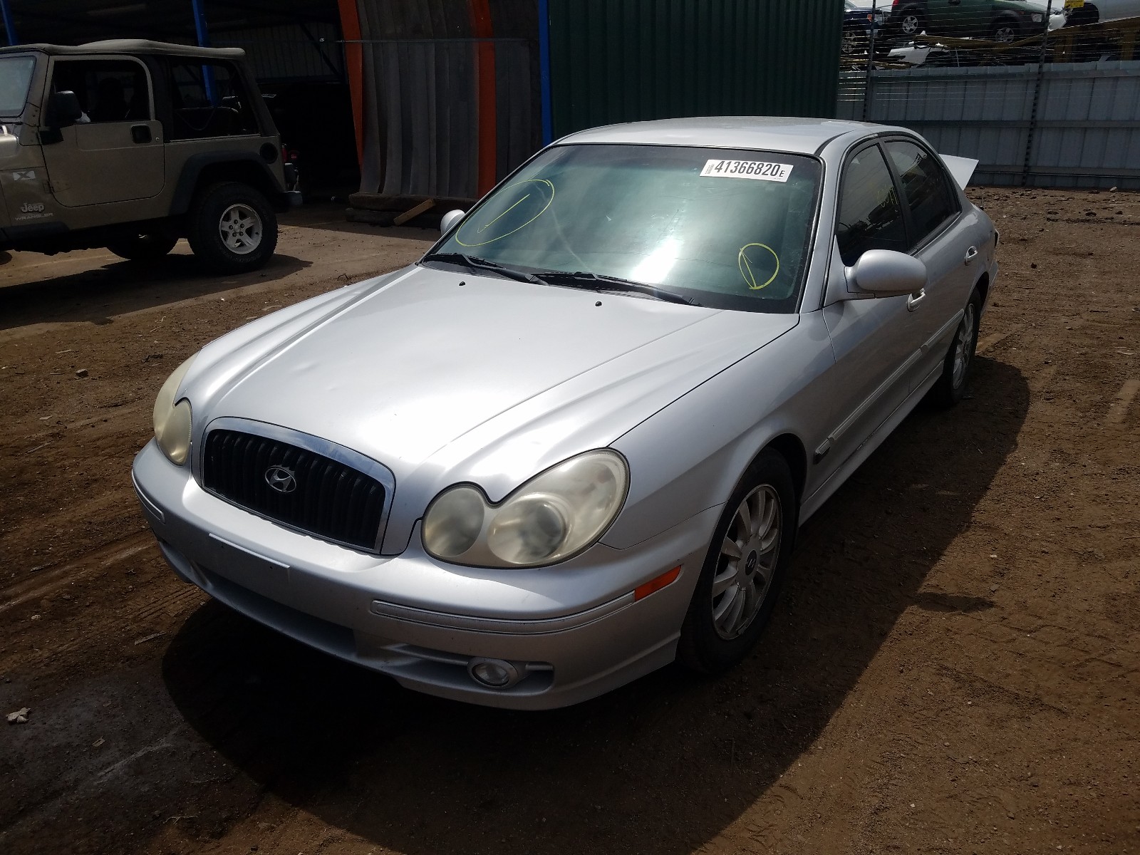 Photo 2 from auction – 2002 HYUNDAI SONATA GLS with VIN KMHWF35H22A727691