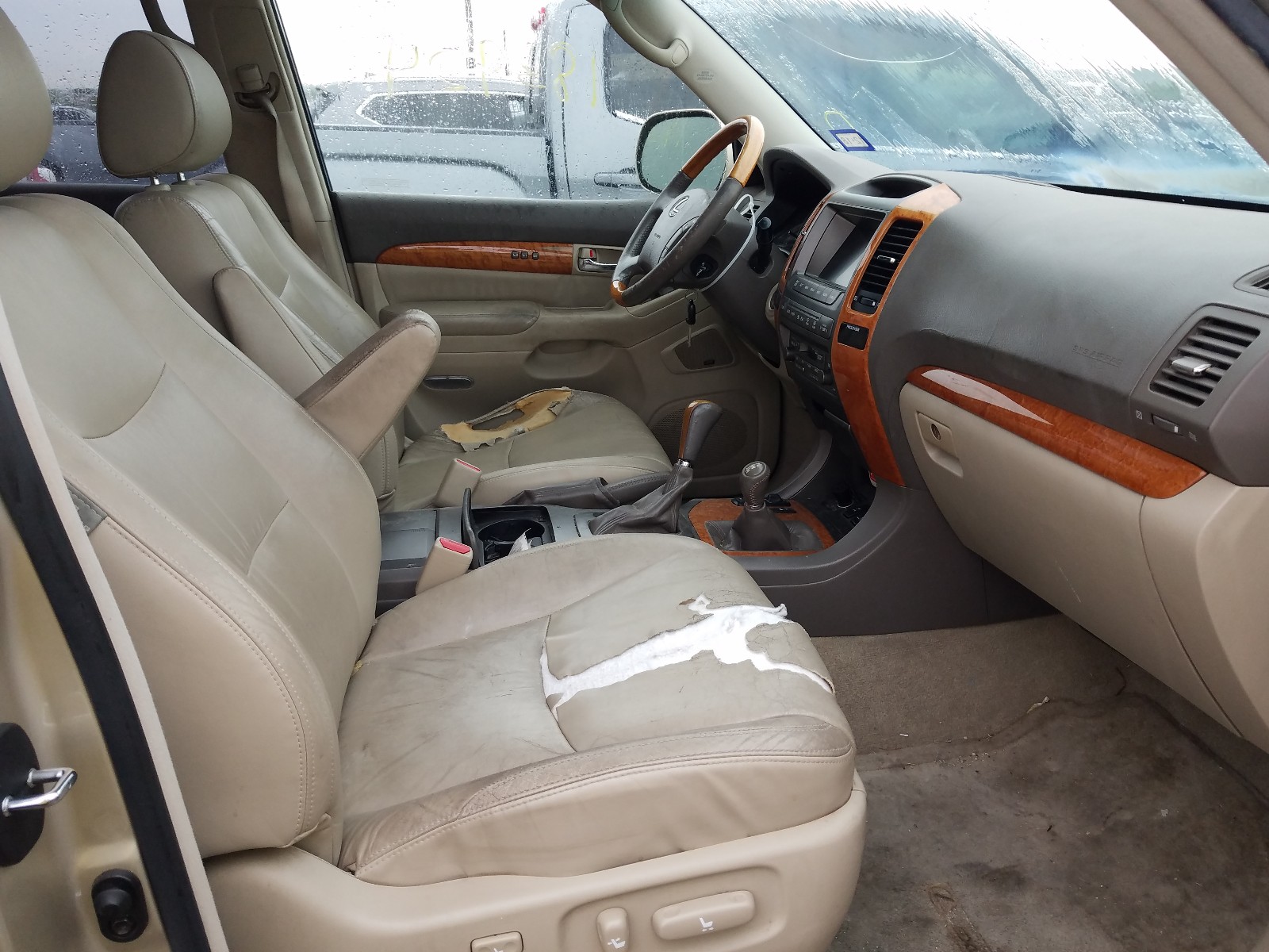 Photo 5 from auction – 2006 LEXUS GX 470 with VIN JTJBT20X460112380