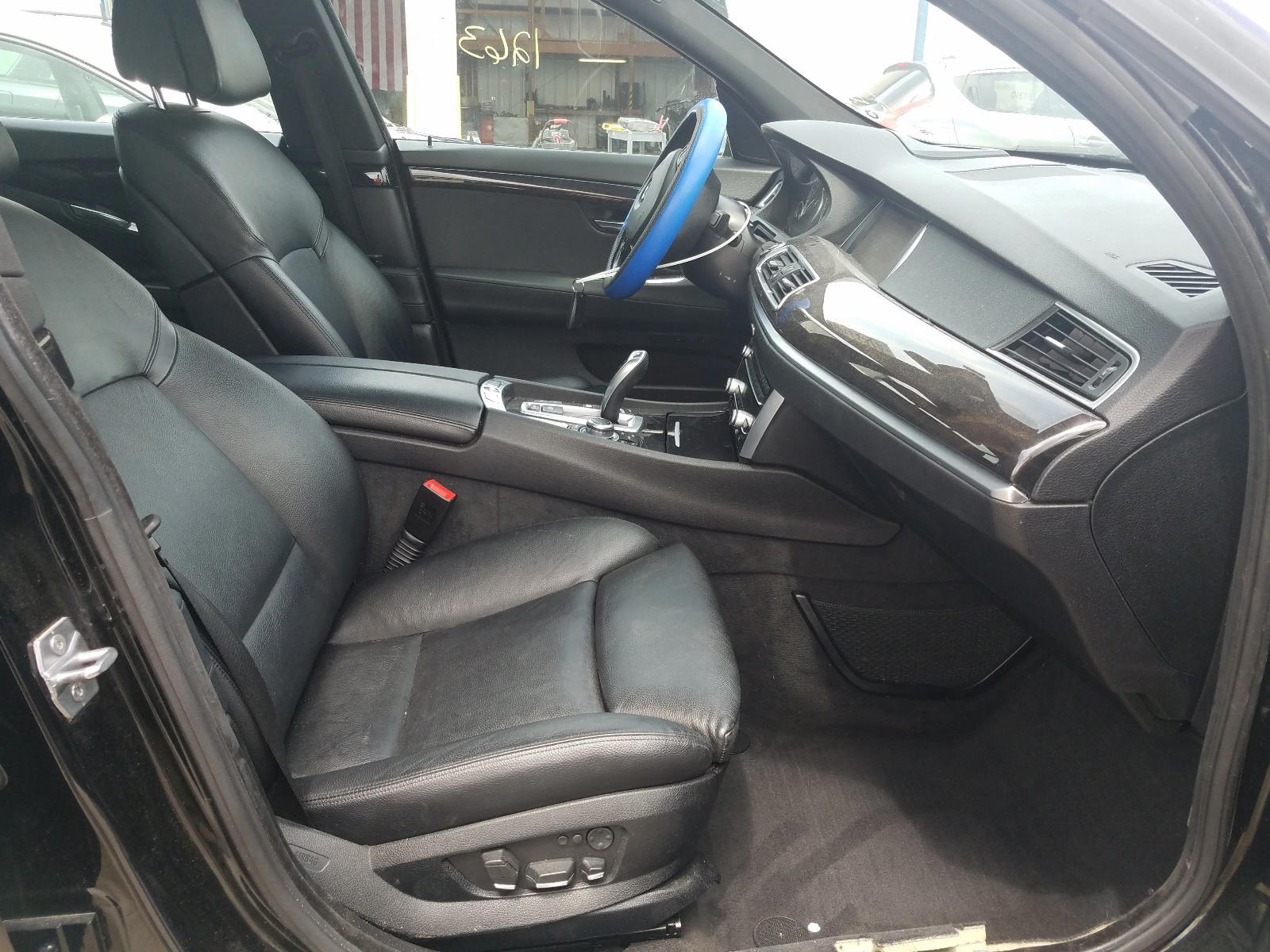 Photo 5 from auction – 2013 BMW 535 XIGT with VIN WBASP2C56DC339564