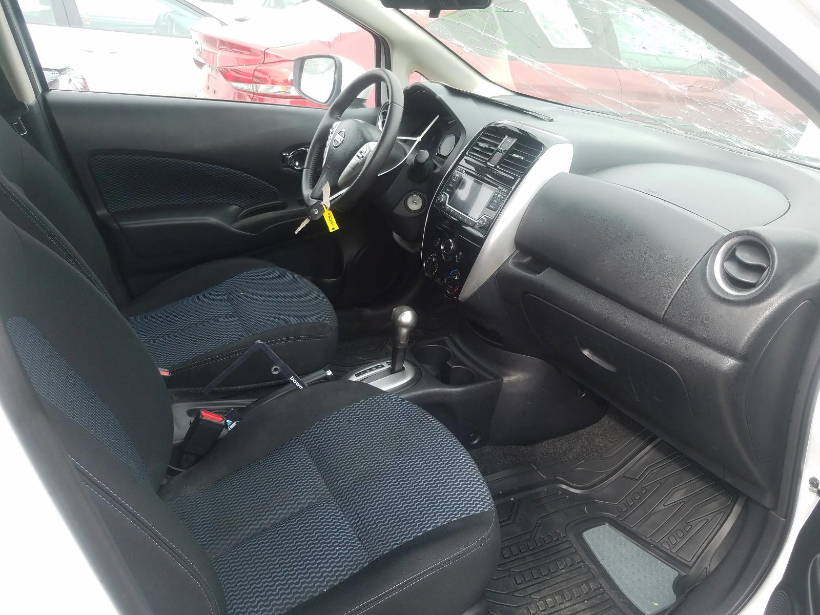 Photo 5 from auction – 2015 NISSAN VERSA NOTE with VIN 3N1CE2CP8FL416993