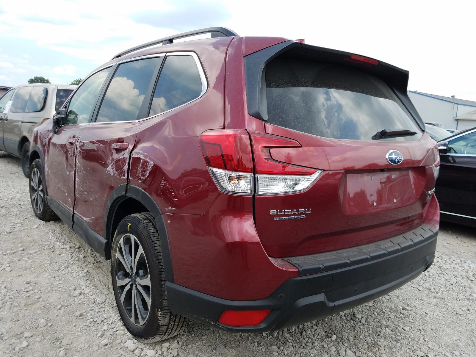 Photo 3 from auction – 2019 SUBARU FORESTER L with VIN JF2SKAUC2KH537925