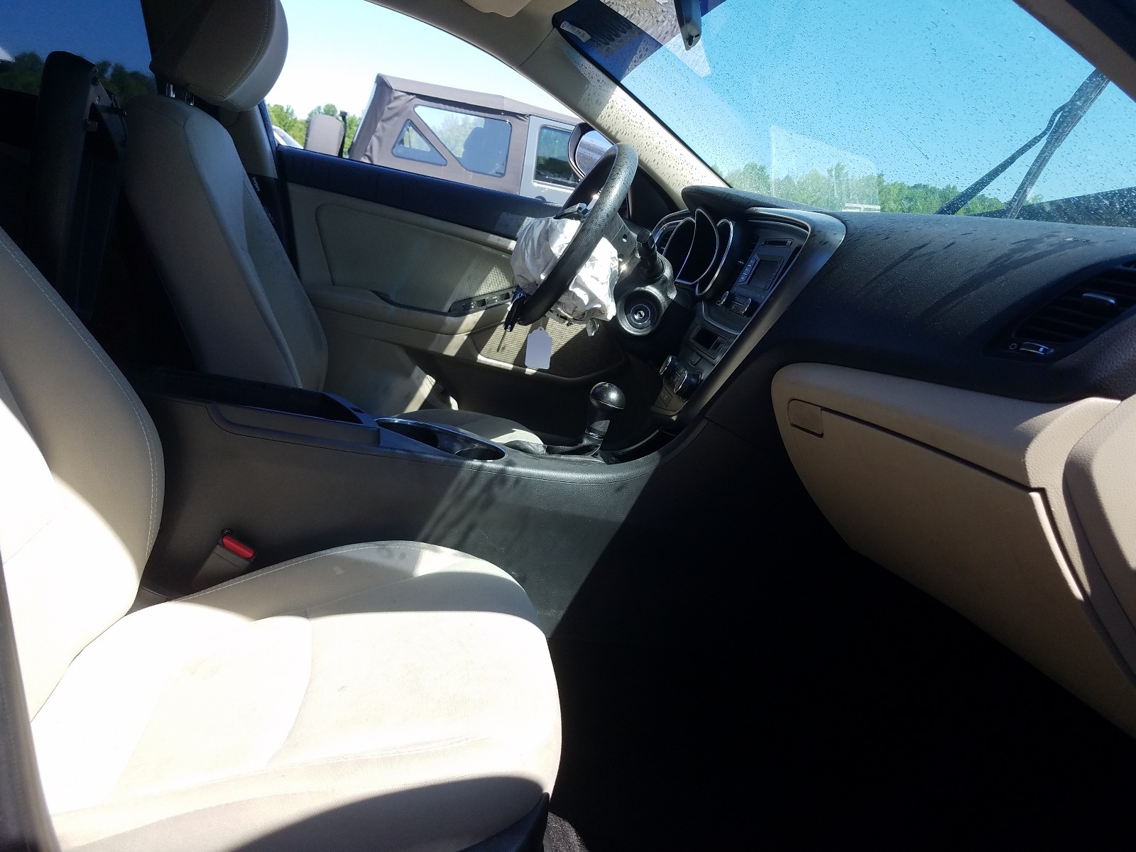 Photo 5 from auction – 2015 KIA OPTIMA LX with VIN 5XXGM4A78FG353373