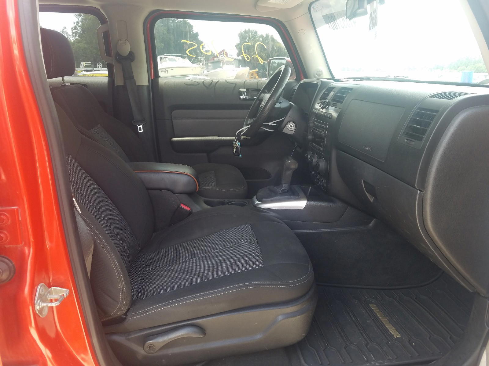 Photo 5 from auction – 2010 HUMMER H3T ALPHA with VIN 5GNRNKEP8A8122098