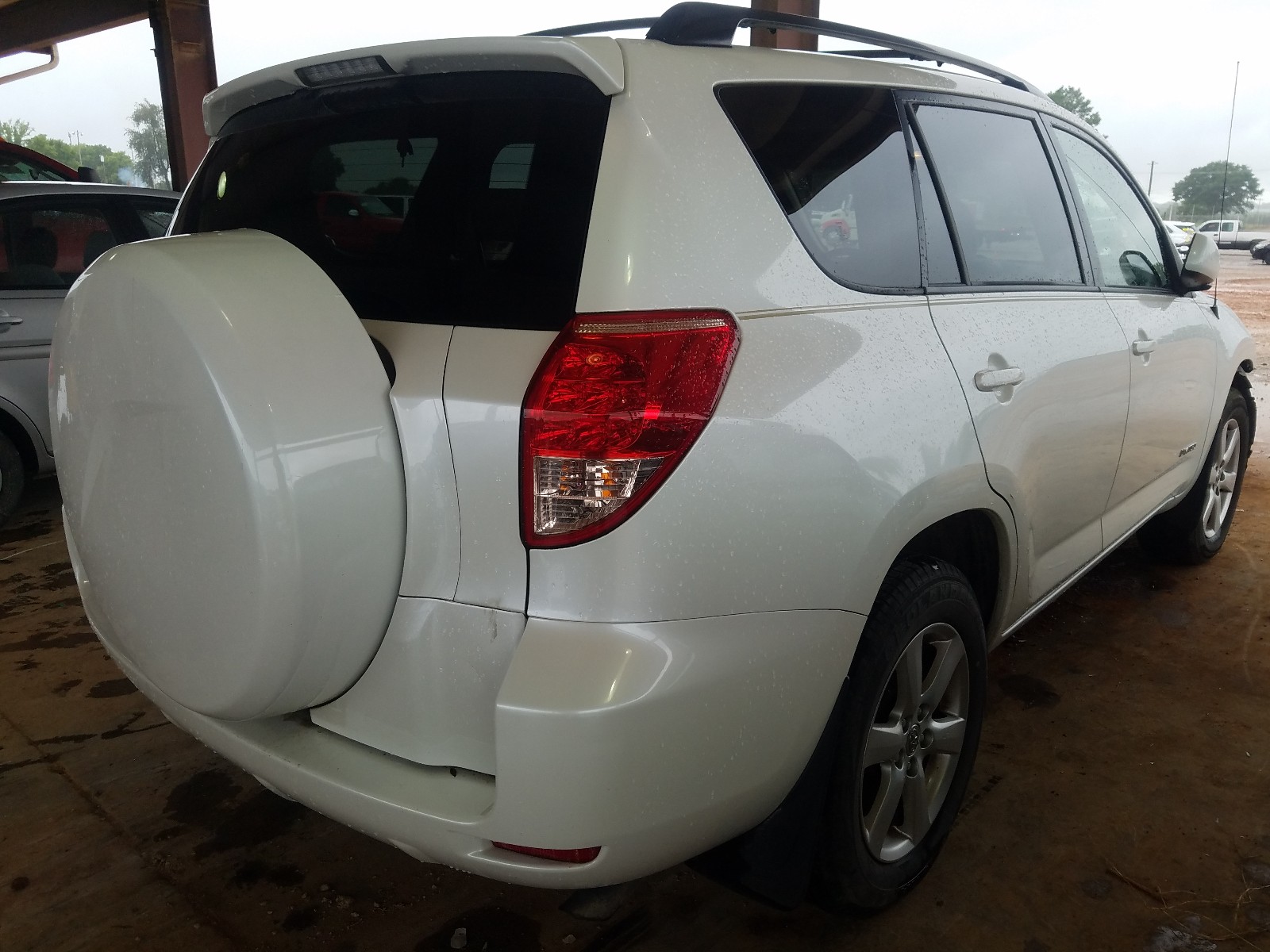 Photo 4 from auction – 2008 TOYOTA RAV4 LIMIT with VIN JTMZD31V585085844