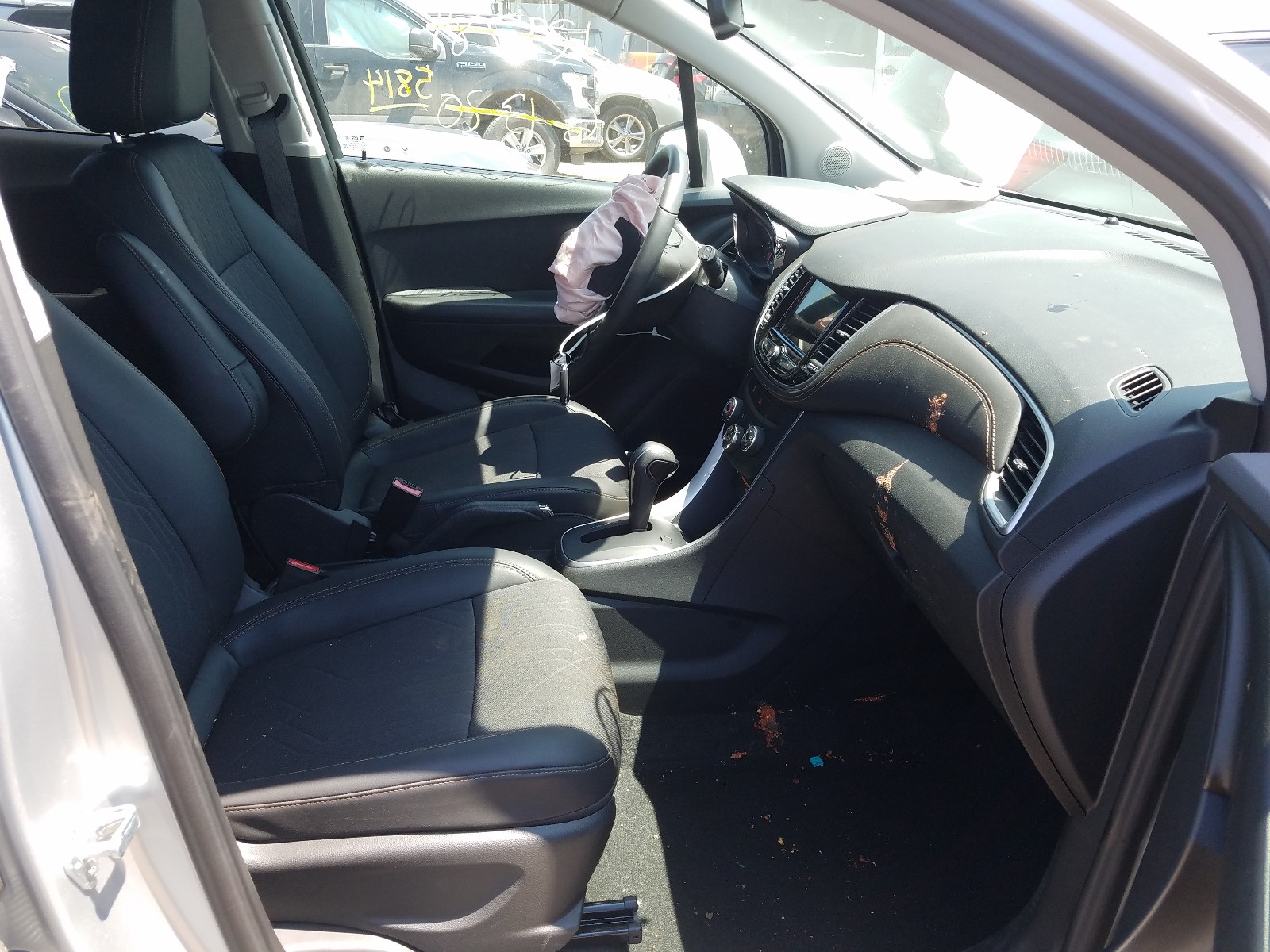 Photo 5 from auction – 2019 CHEVROLET TRAX 1LT with VIN KL7CJLSB4KB962610