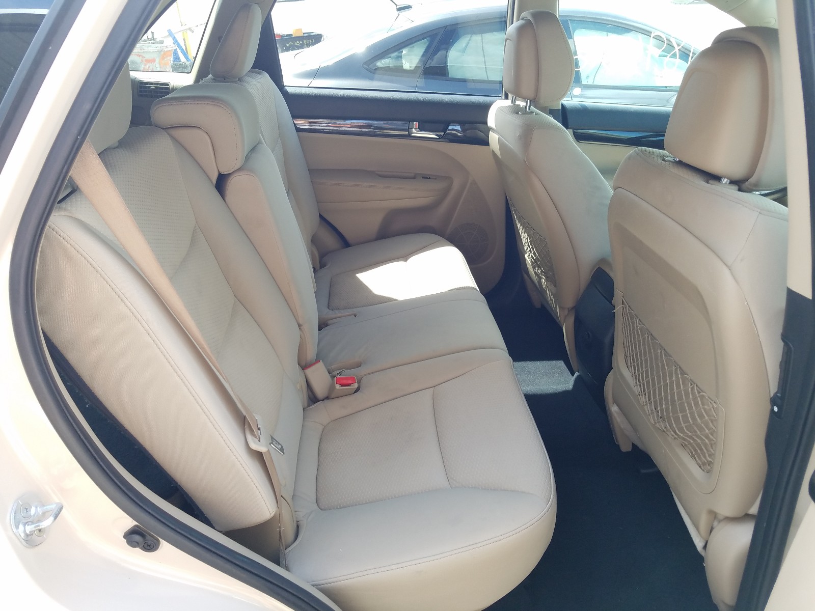 Photo 6 from auction – 2011 KIA SORENTO BA with VIN 5XYKT4A26BG102505