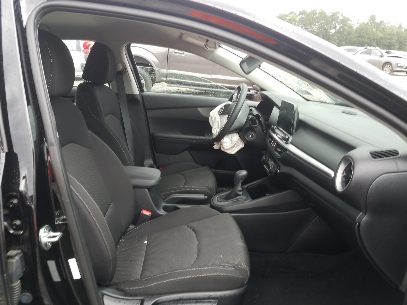 Photo 5 from auction – 2019 KIA FORTE FE with VIN 3KPF24AD2KE009760