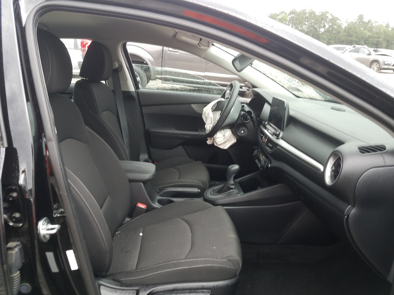 Zdjęcie 5 z aukcji – 2019 KIA FORTE FE z VIN 3KPF24AD2KE009760