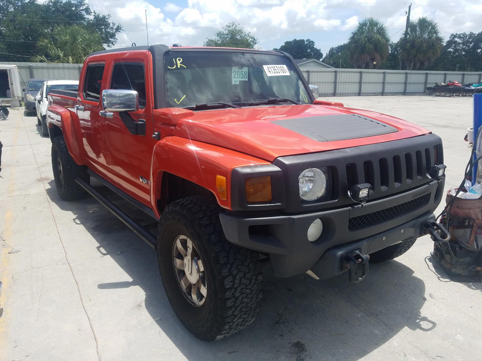 HUMMER H3T ALPHA 2010 with VIN 5GNRNKEP8A8122098 - Photo from auction