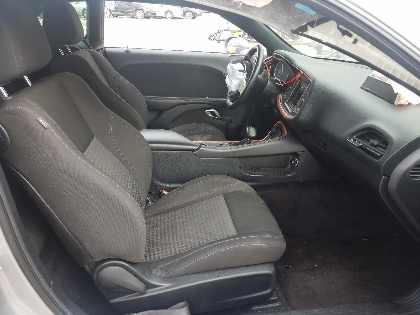 Photo 5 from auction – 2018 DODGE CHALLENGER with VIN 2C3CDZBT0JH123778