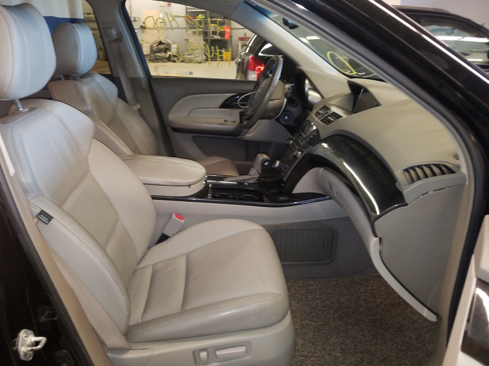 Photo 5 from auction – 2008 ACURA MDX TECHNO with VIN 2HNYD283X8H508155