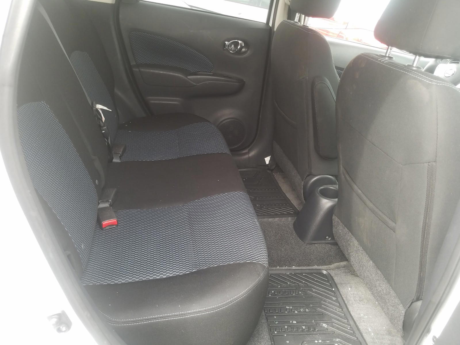 Photo 6 from auction – 2015 NISSAN VERSA NOTE with VIN 3N1CE2CP8FL416993