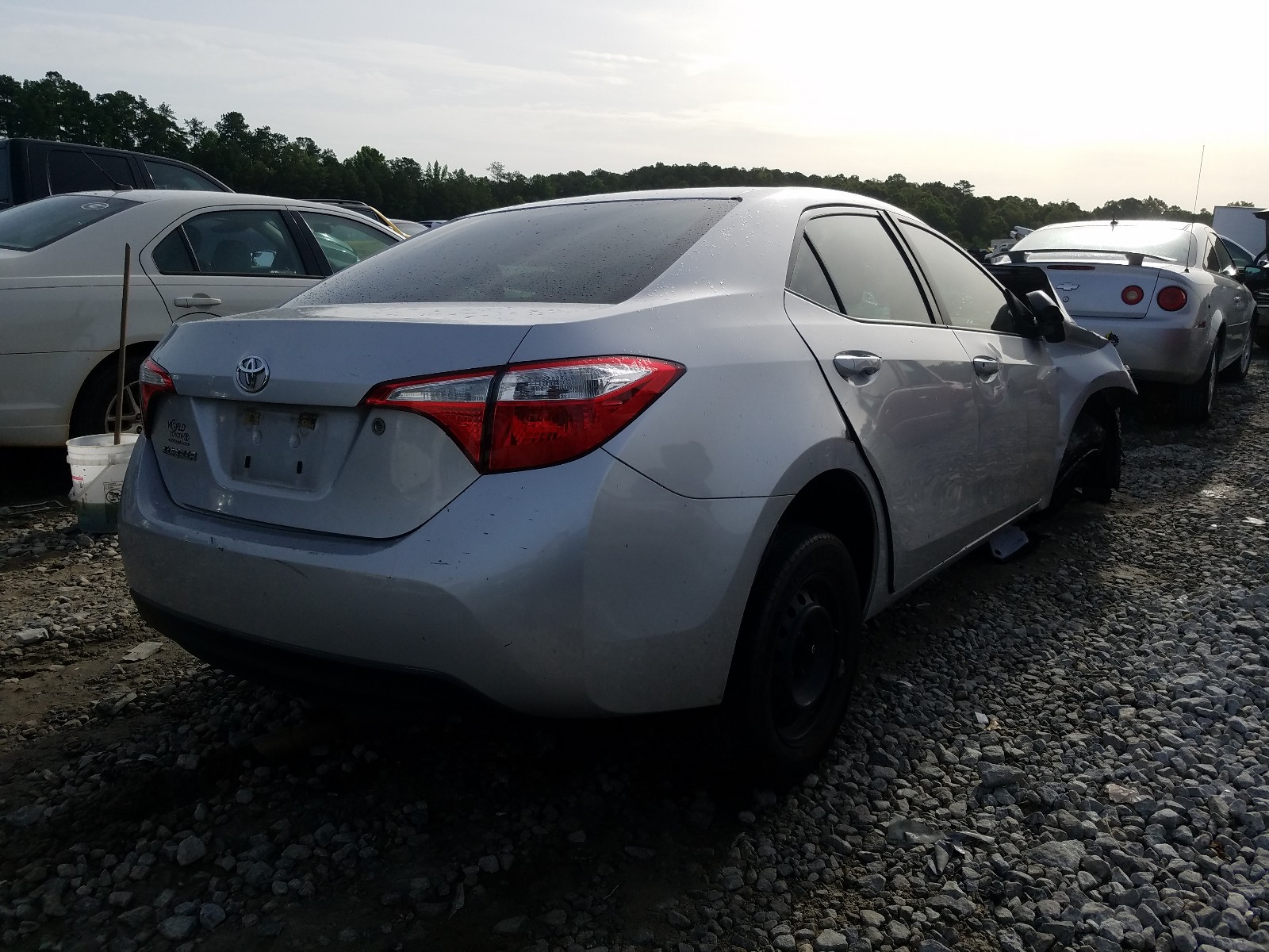Photo 4 from auction – 2016 TOYOTA COROLLA L with VIN 5YFBURHE1GP410582