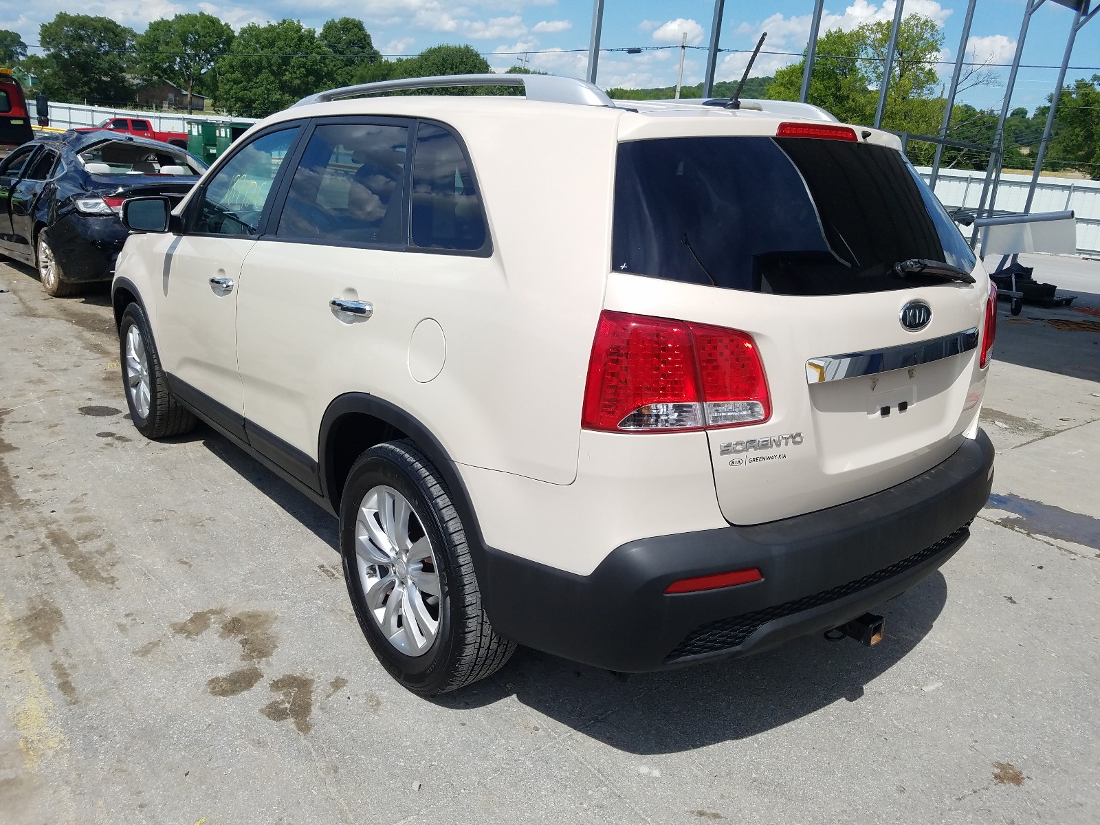 Photo 3 from auction – 2011 KIA SORENTO BA with VIN 5XYKT4A26BG102505
