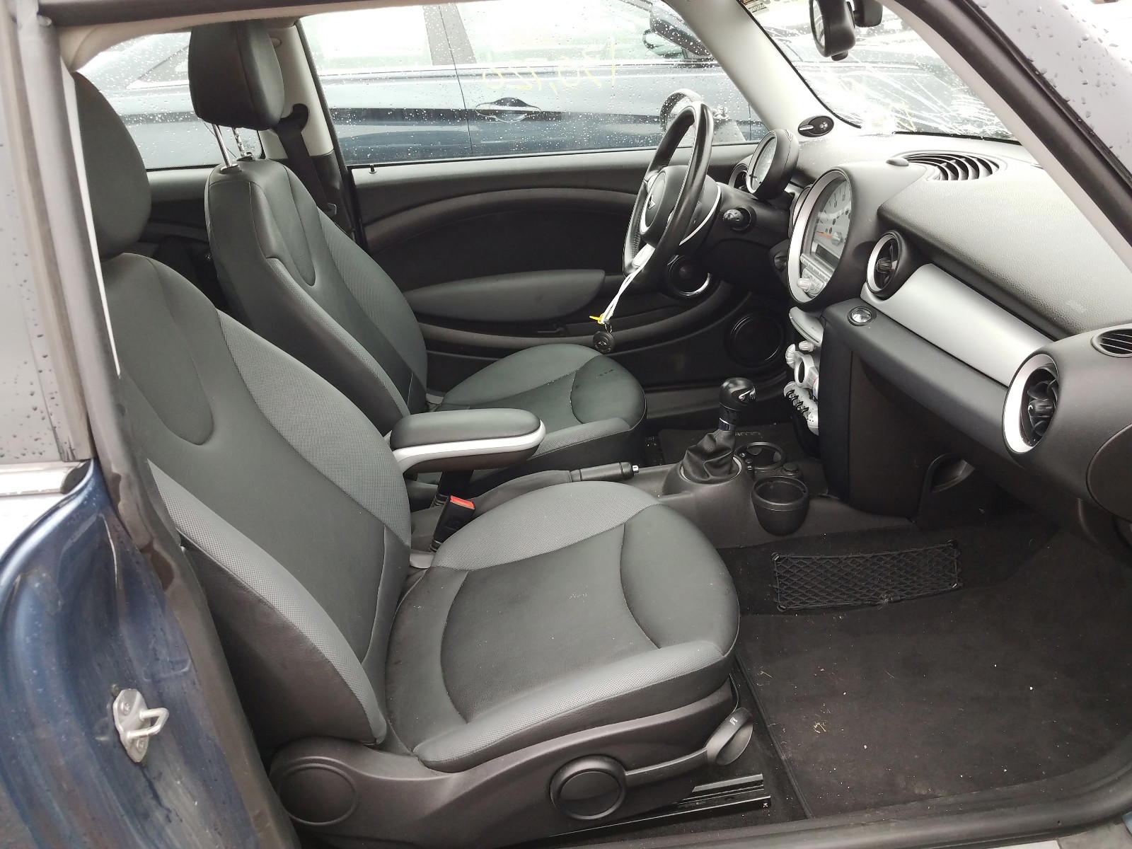 Photo 5 from auction – 2010 MINI COOPER CLU with VIN WMWML3C58ATX39289