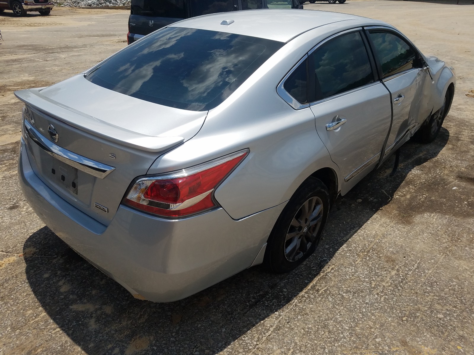 Photo 4 from auction – 2015 NISSAN ALTIMA 2.5 with VIN 1N4AL3AP0FC585023