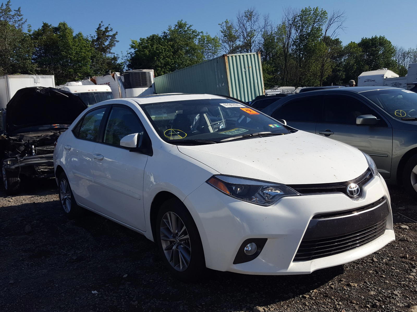 TOYOTA COROLLA L 2015 with VIN 2T1BURHE0FC373930 - Photo from auction