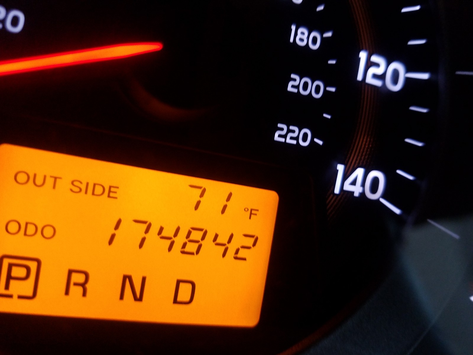 Photo 8 from auction – 2008 TOYOTA RAV4 LIMIT with VIN JTMZD31V585085844